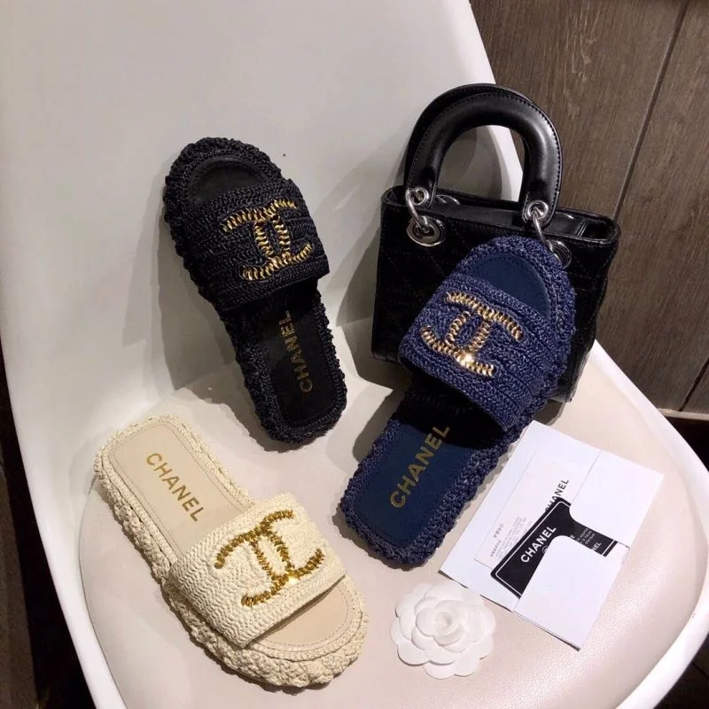 Chanel Slippers Versatile 19639