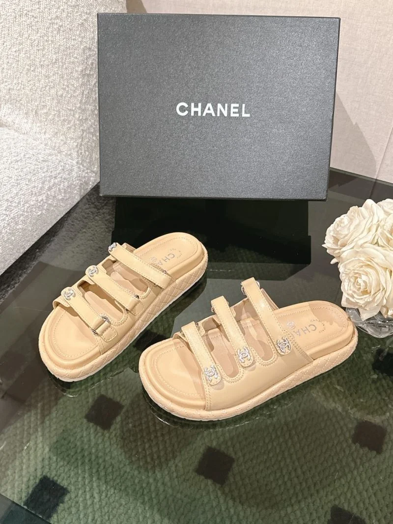 Effortless Chanel Slippers 19644