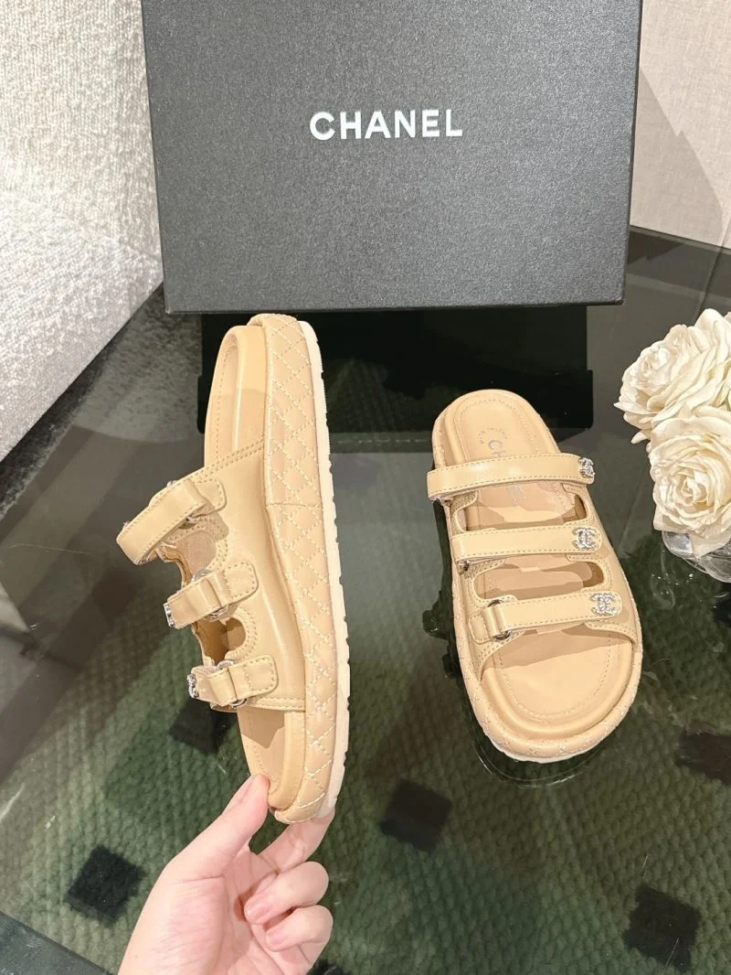 Effortless Chanel Slippers 19644