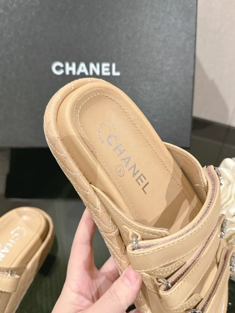 Effortless Chanel Slippers 19644