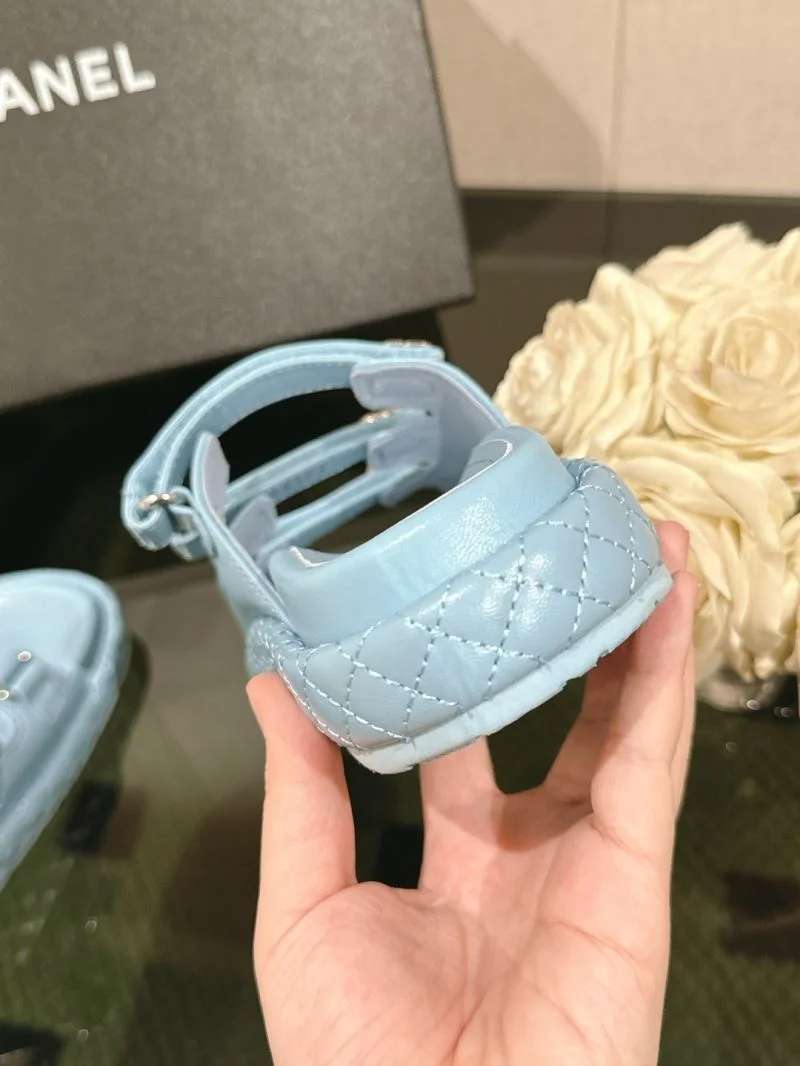 Chanel Slippers Unique 19642