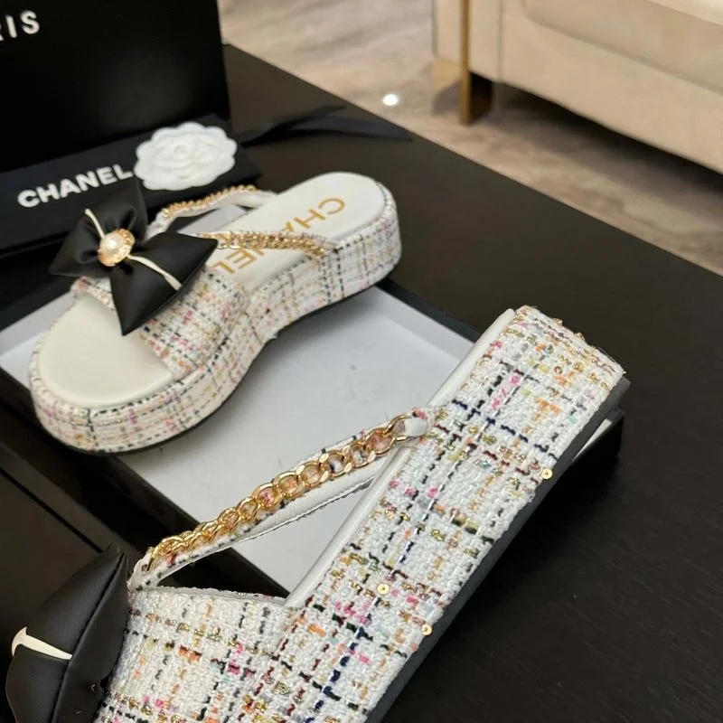 Unique Chanel Slippers 19622