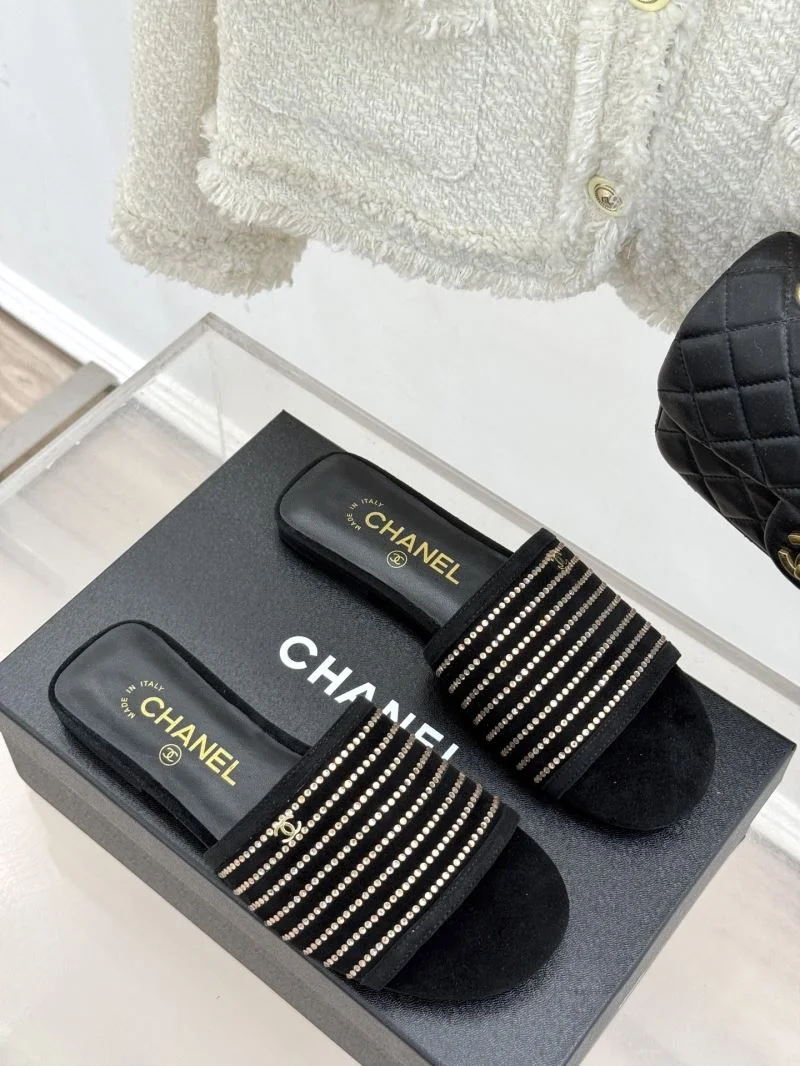 Chanel Slippers UrbanChic 19617