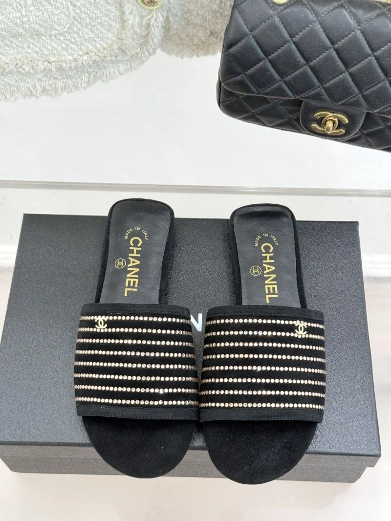 Chanel Slippers UrbanChic 19617