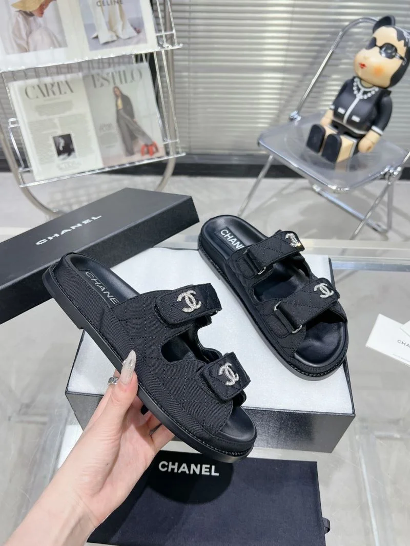 Chanel Slippers Minimalist 19601