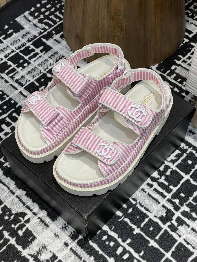 Trendy Chanel Slippers 19612