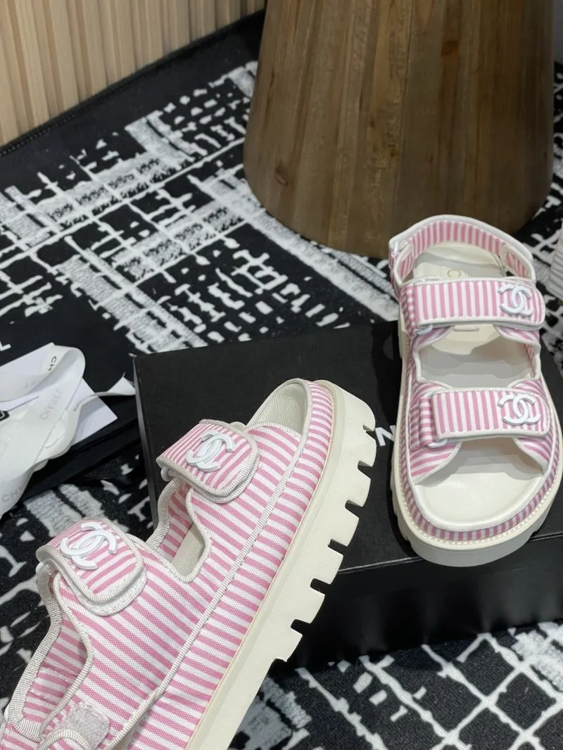 Trendy Chanel Slippers 19612