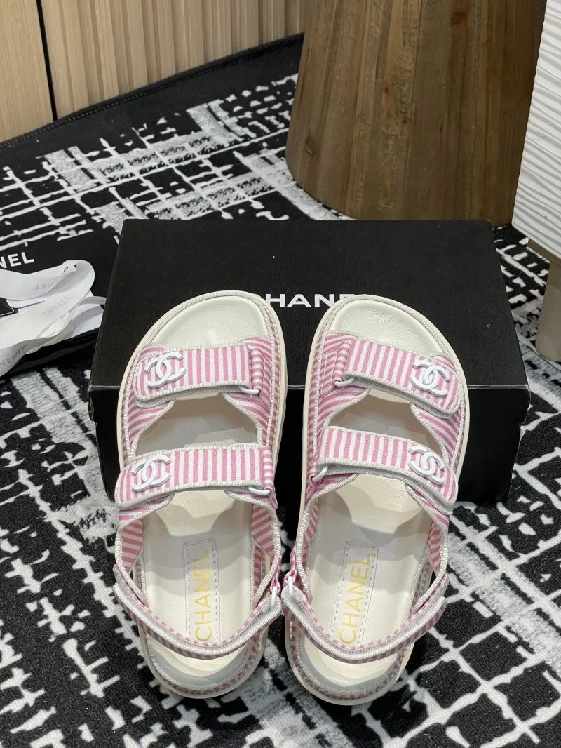 Trendy Chanel Slippers 19612