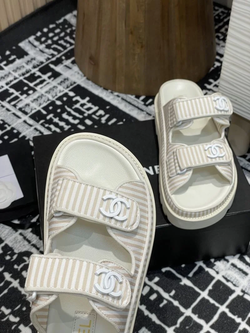 Chanel Slippers Sporty 19610