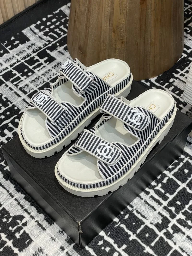 Youthful Chanel Slippers 19589