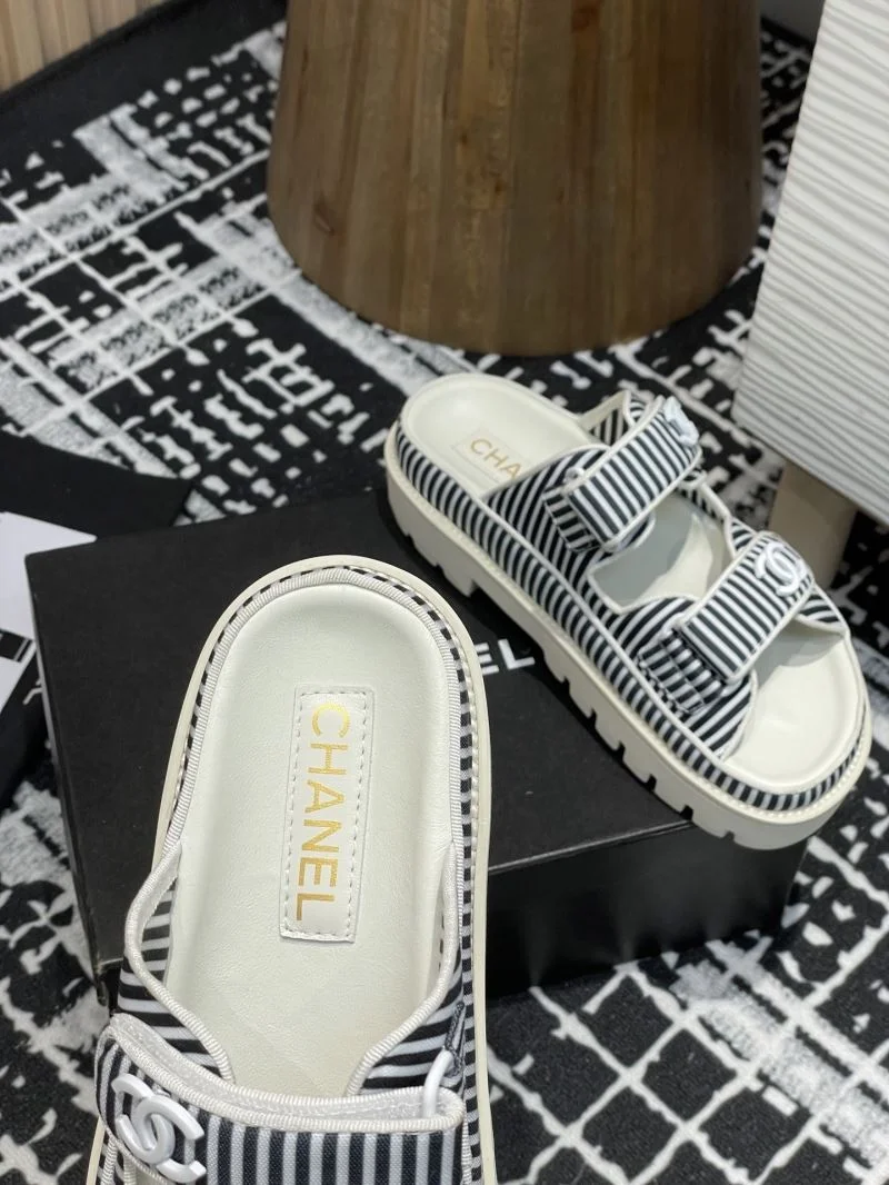 Youthful Chanel Slippers 19589