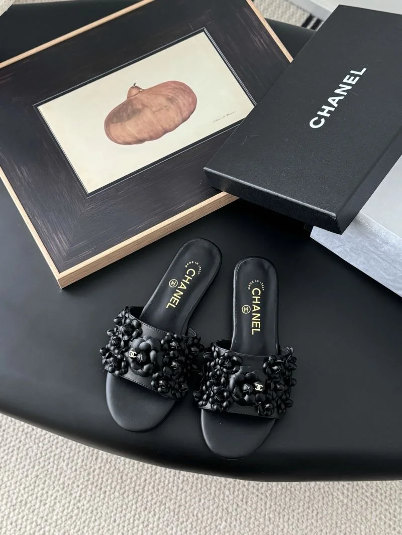 Chanel Slippers Unisex 19605