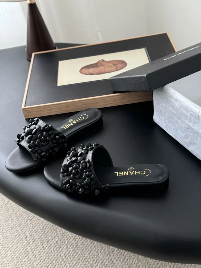 Chanel Slippers Unisex 19605