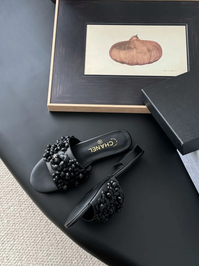Chanel Slippers Unisex 19605