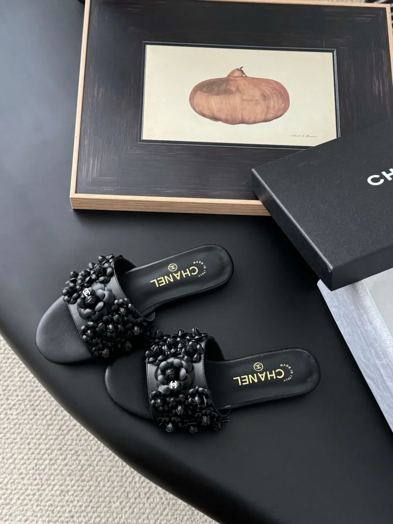 Chanel Slippers Unisex 19605