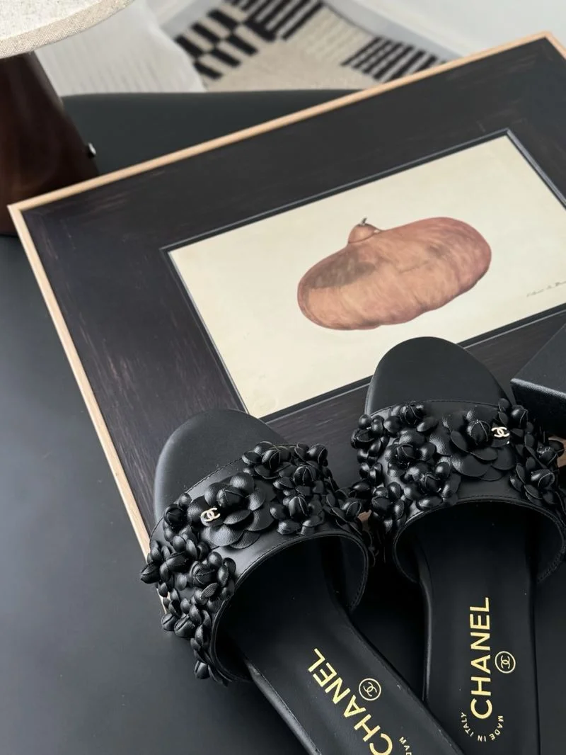 Chanel Slippers Unisex 19605