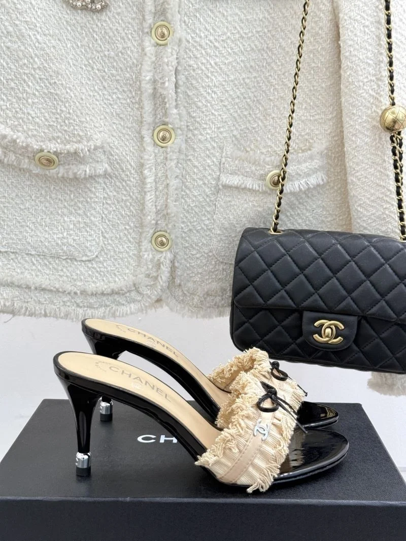 Chanel Slippers ComfortFit 18917