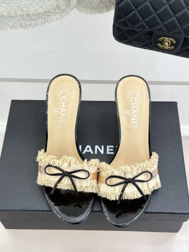 Chanel Slippers ComfortFit 18917