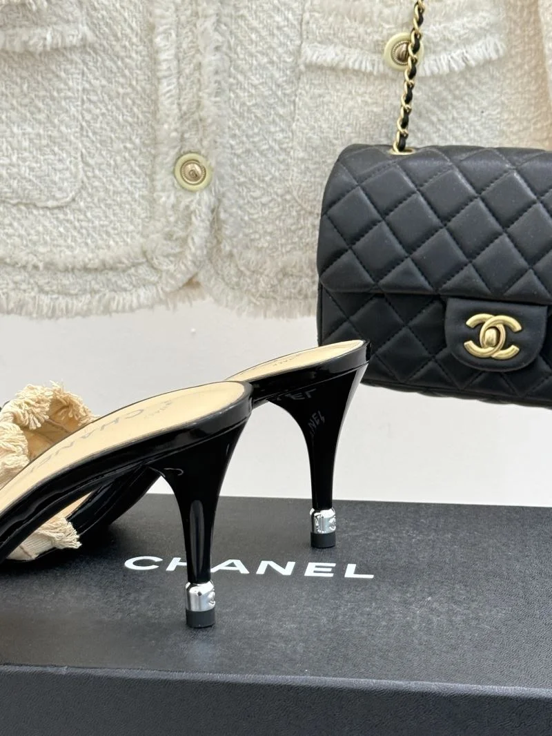 Chanel Slippers ComfortFit 18917