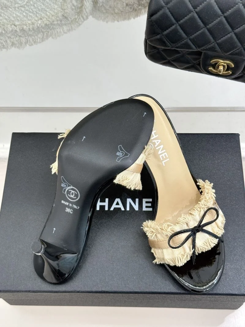 Chanel Slippers ComfortFit 18917