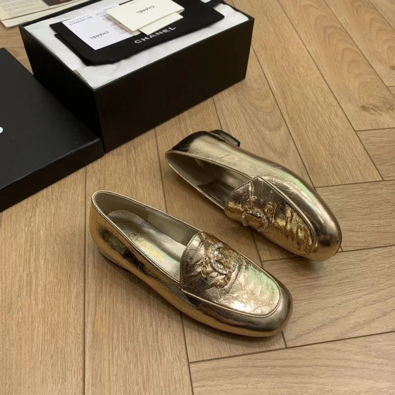Sleek Chanel Slippers 19050
