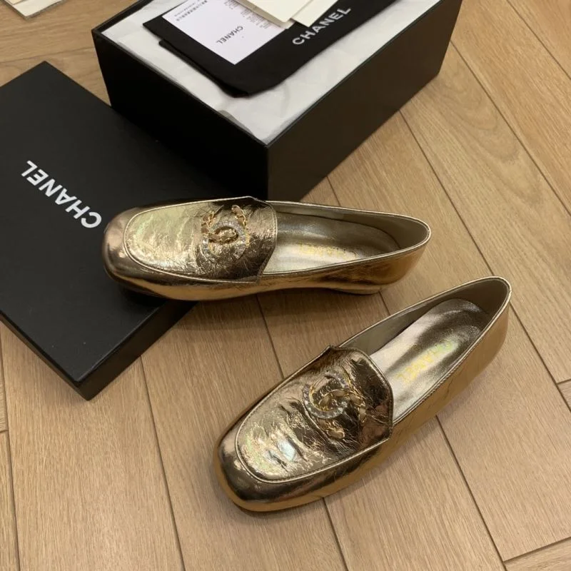 Sleek Chanel Slippers 19050