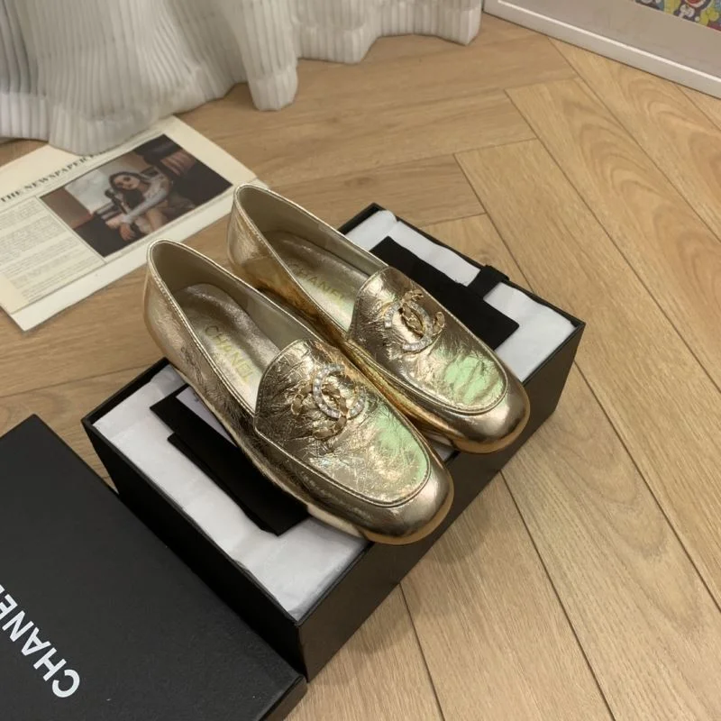 Sleek Chanel Slippers 19050