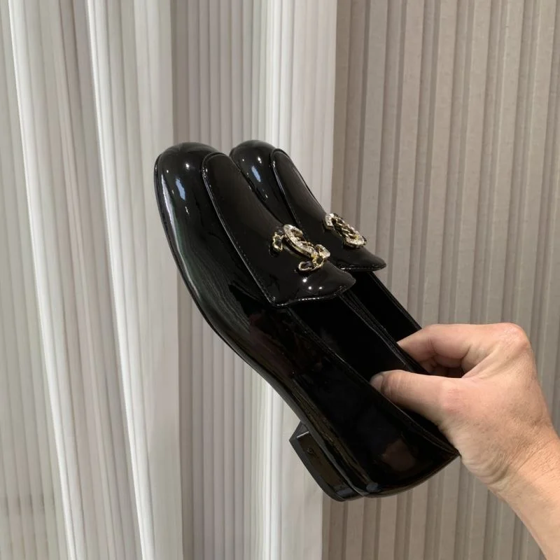 Modern Chanel Slippers 18912