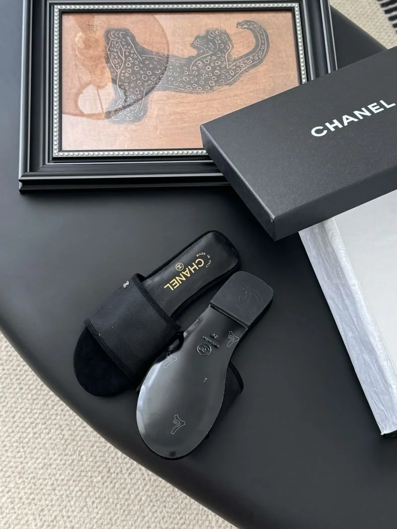 Chanel Slippers Versatile 18910