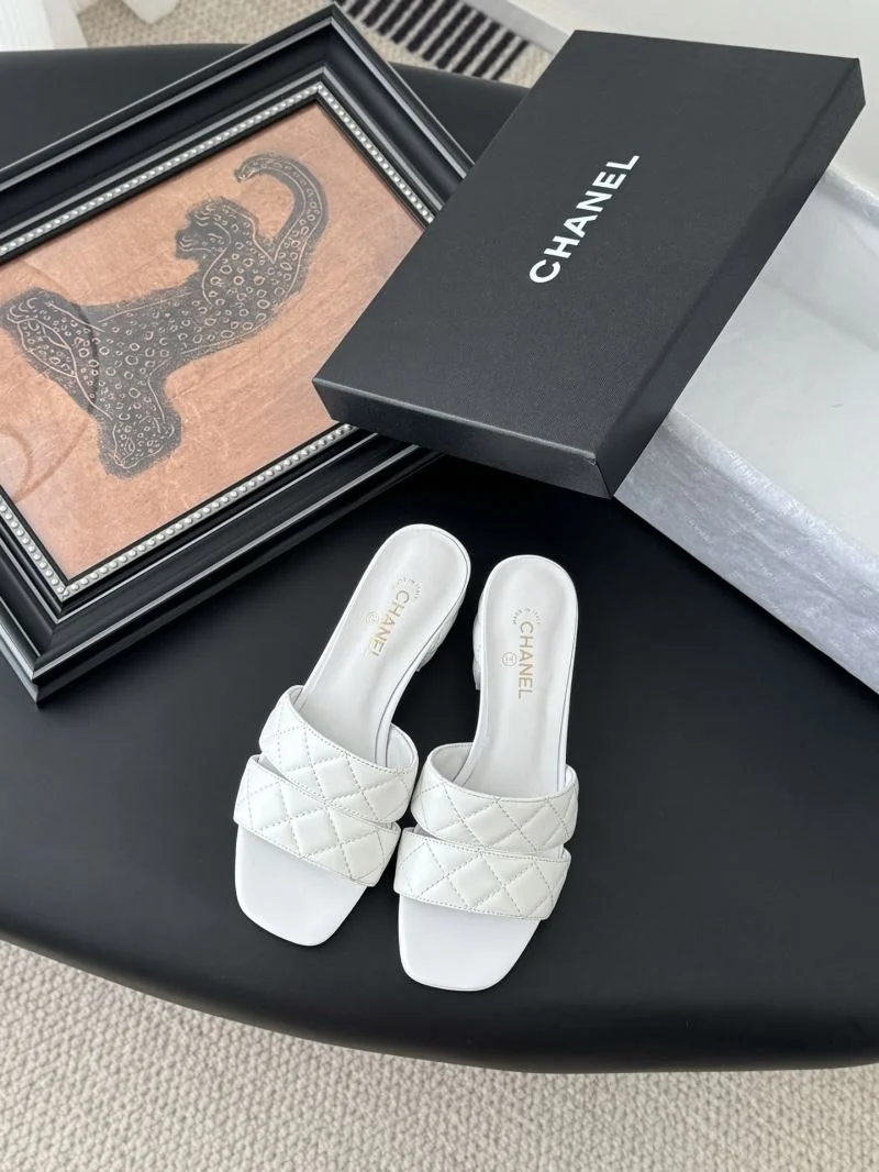 Practical Chanel Slippers 18920