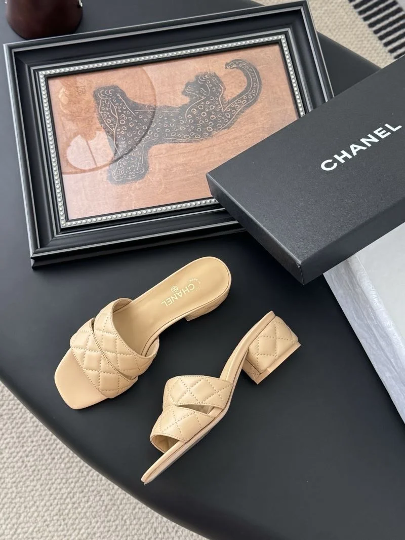 Neat Chanel Slippers 18972