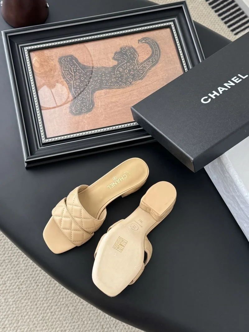 Neat Chanel Slippers 18972