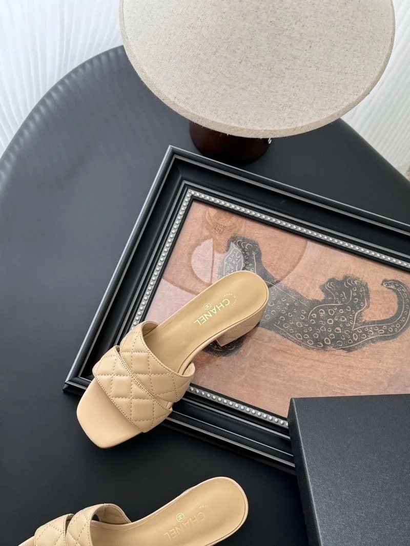 Neat Chanel Slippers 18972