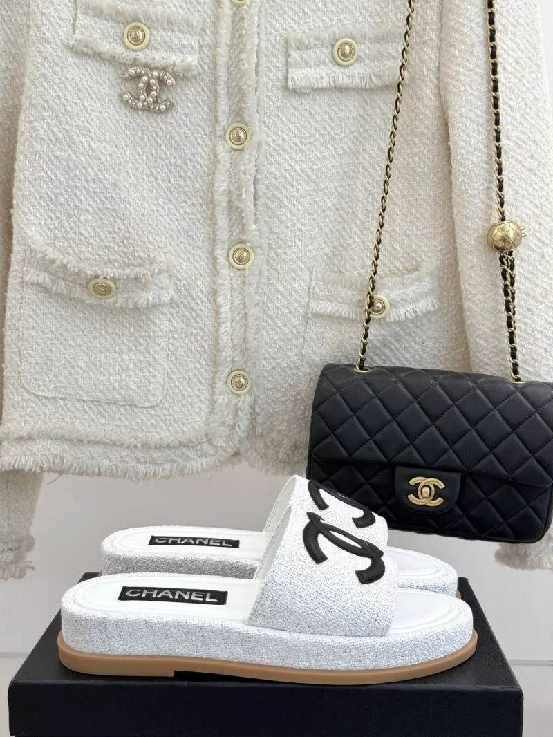 Chanel Slippers Chic 18908