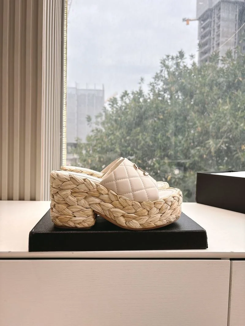 Chanel Slippers SmoothTexture 18895