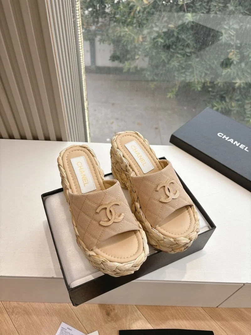 Attractive Chanel Slippers 18951