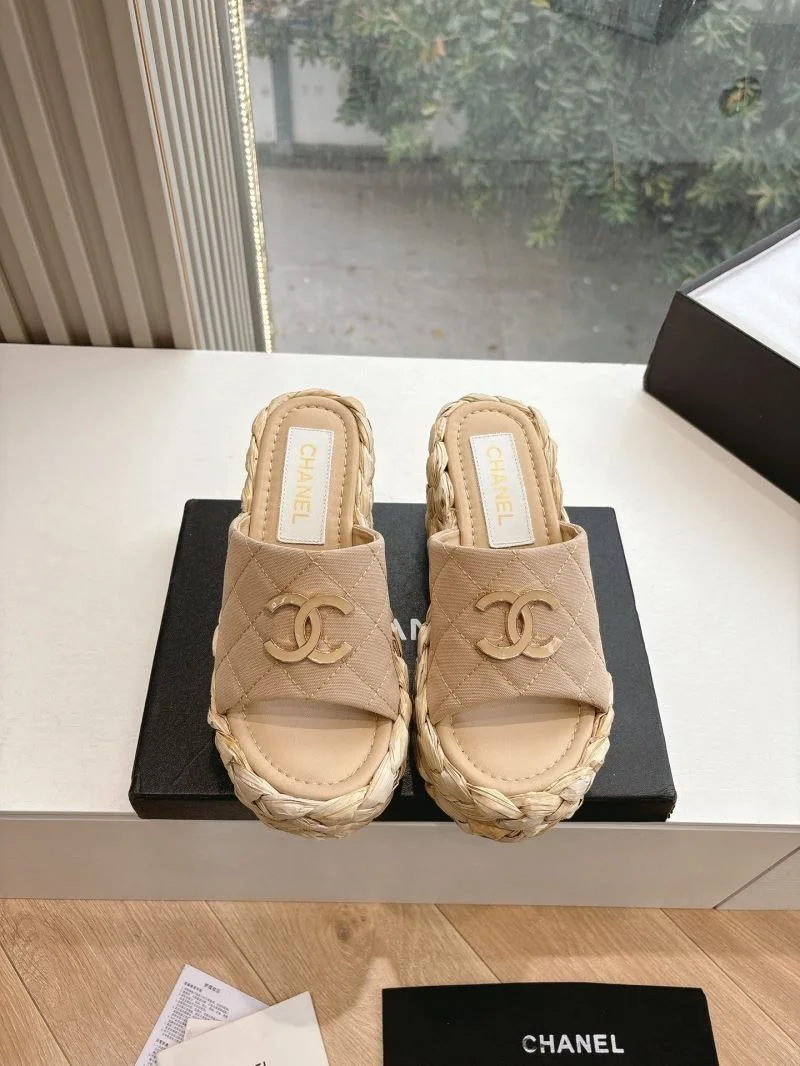 Attractive Chanel Slippers 18951