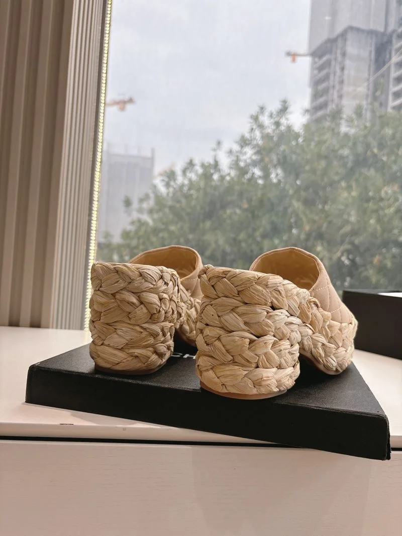 Attractive Chanel Slippers 18951