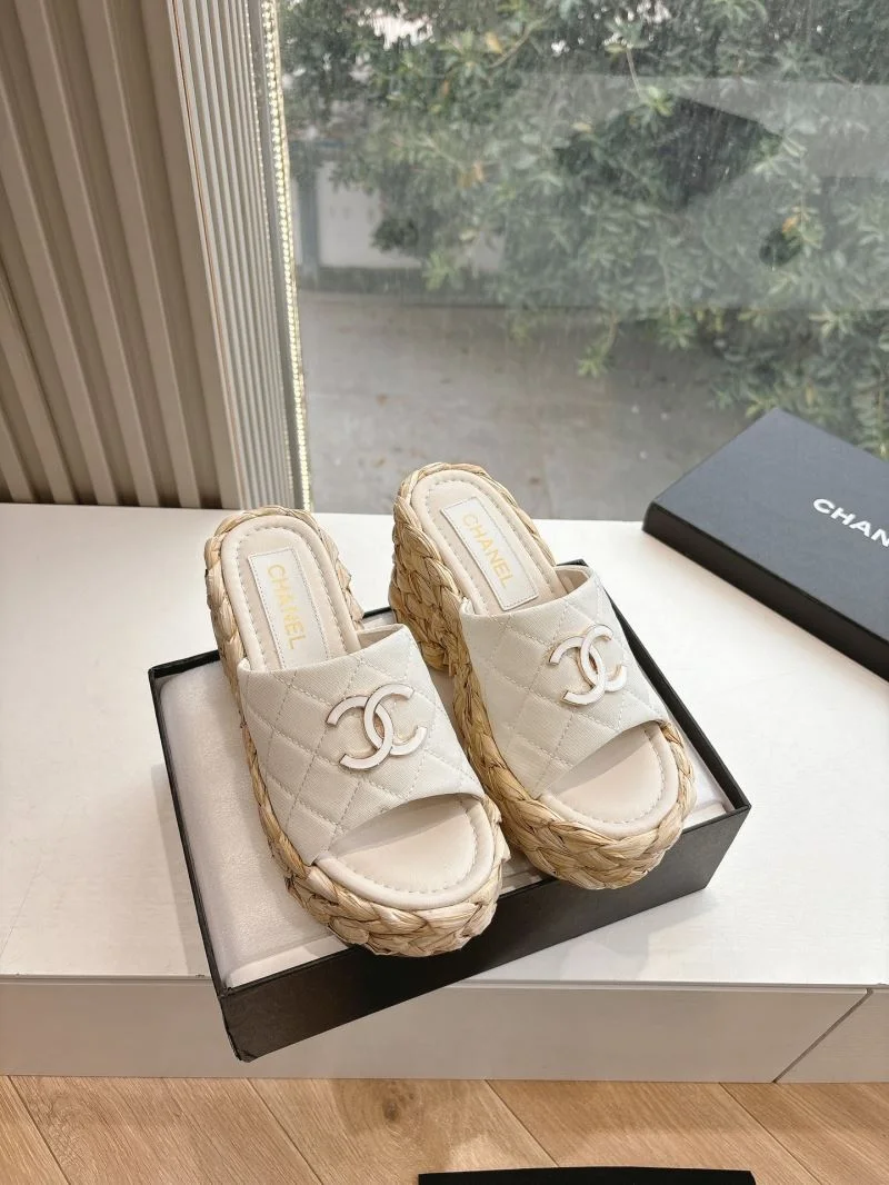 Comfortable Chanel Slippers 18890