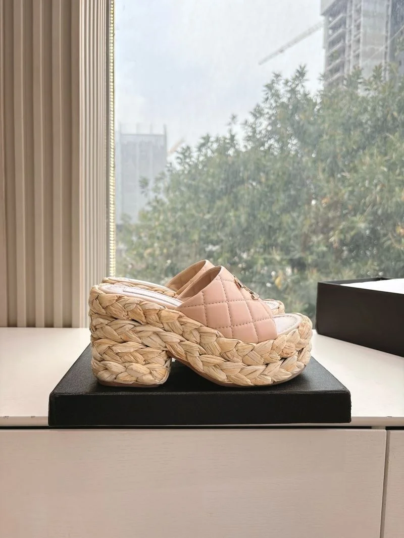 Effortless Chanel Slippers 18941
