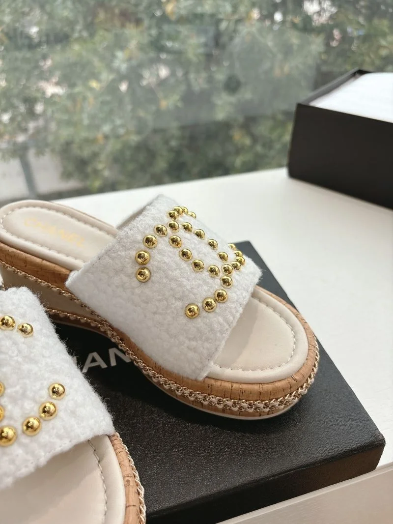 Youthful Chanel Slippers 18879