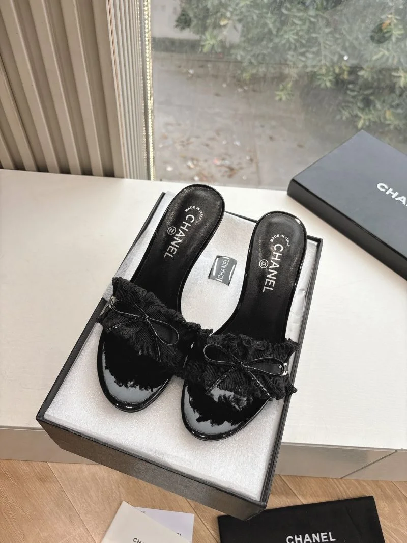 Chanel Slippers Timeless 18940