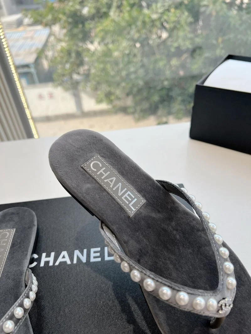 Chanel Slippers Effortless 18874
