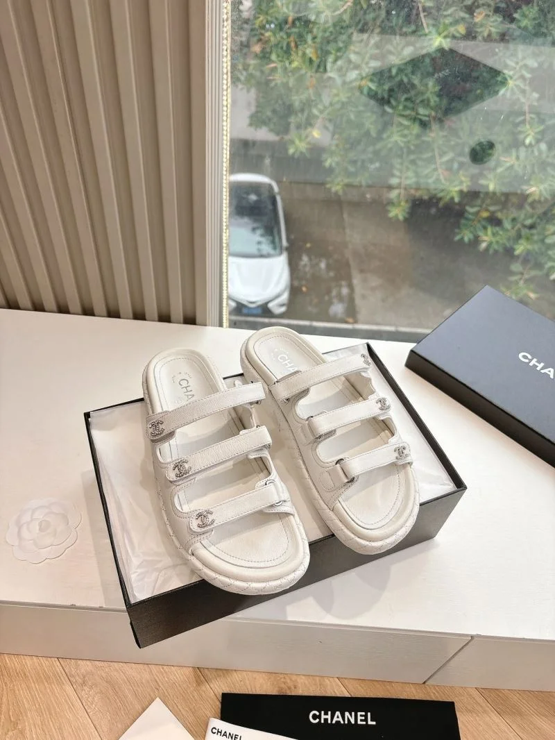 NewStyle Chanel Slippers 18864