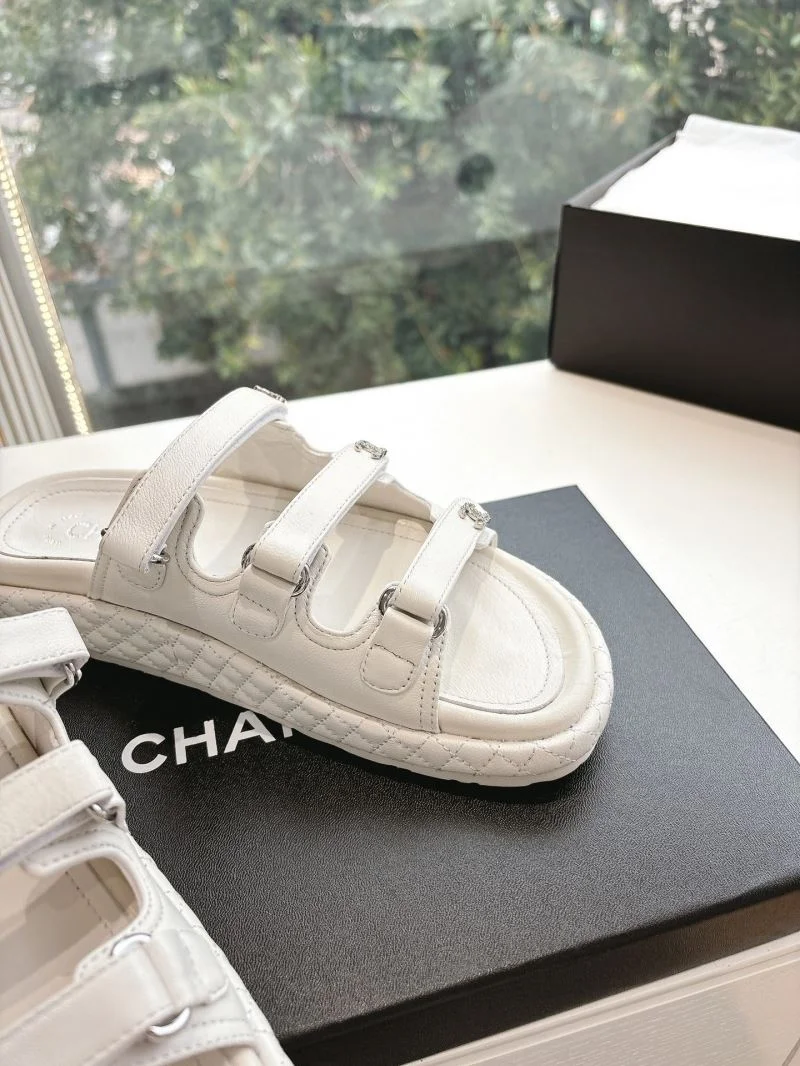 NewStyle Chanel Slippers 18864