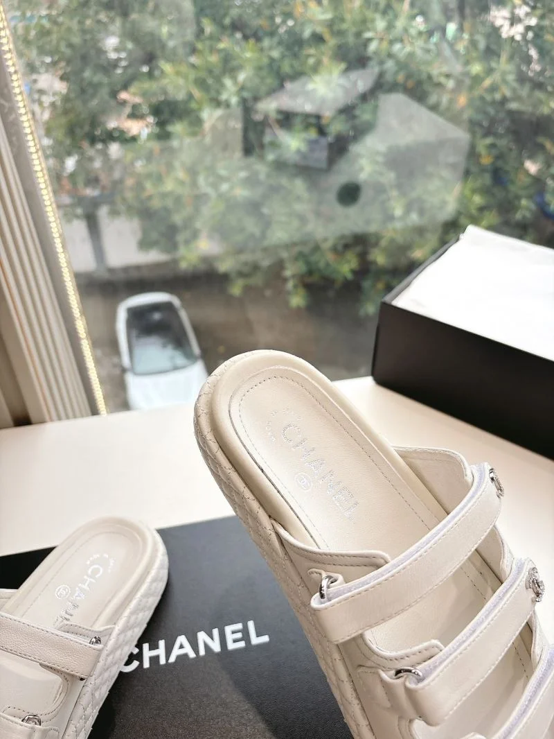 NewStyle Chanel Slippers 18864