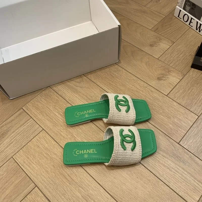 Unique Chanel Slippers 18860