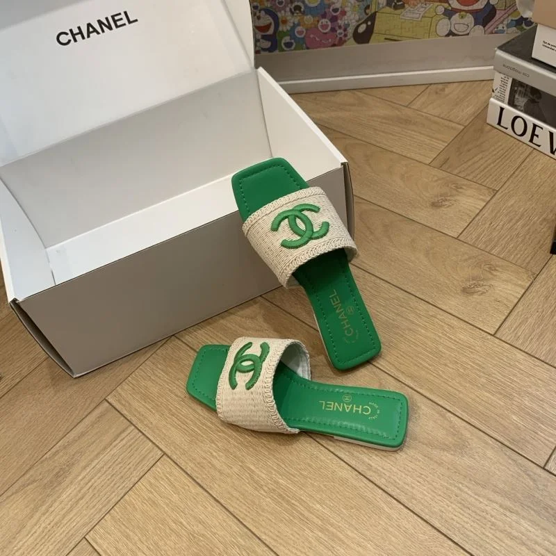 Unique Chanel Slippers 18860