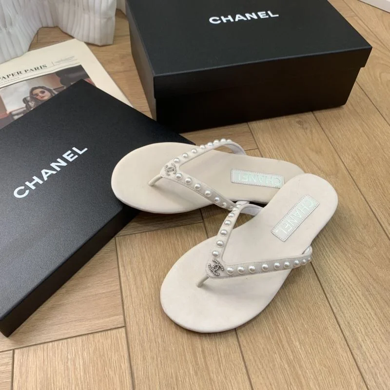Functional Chanel Slippers 18848