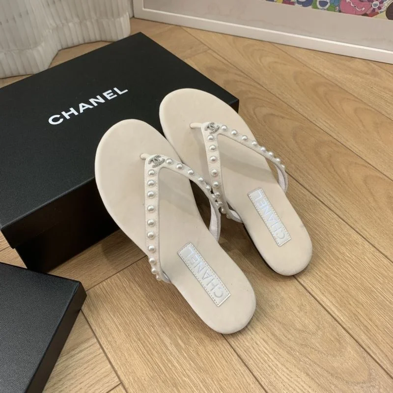 Functional Chanel Slippers 18848